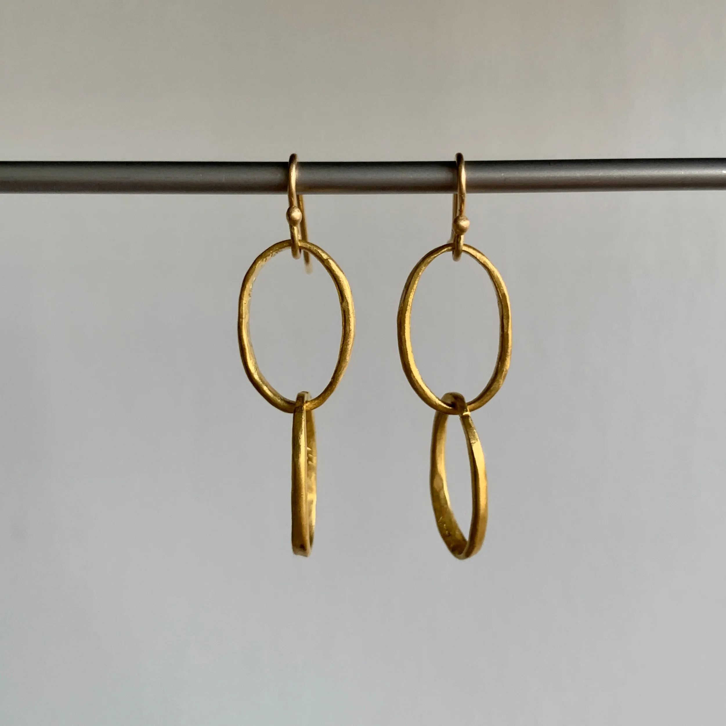 22k Double Pebble Link Earrings