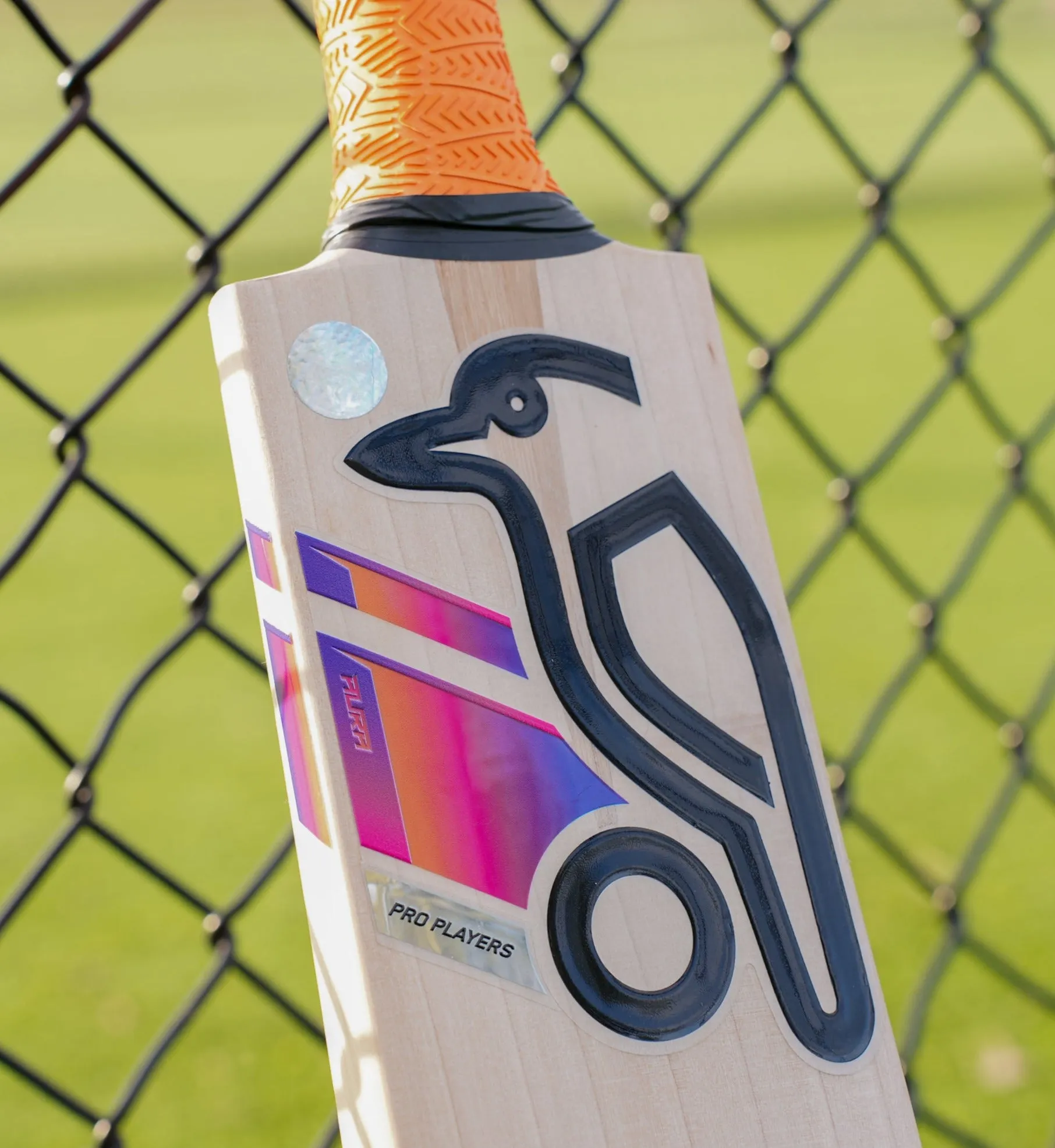 Kookaburra Aura Pro 2.0 Bat