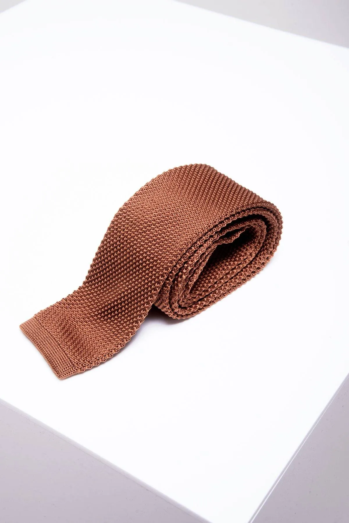 KT - Rust Knitted Tie