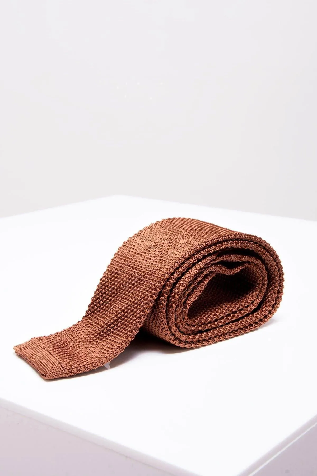 KT - Rust Knitted Tie