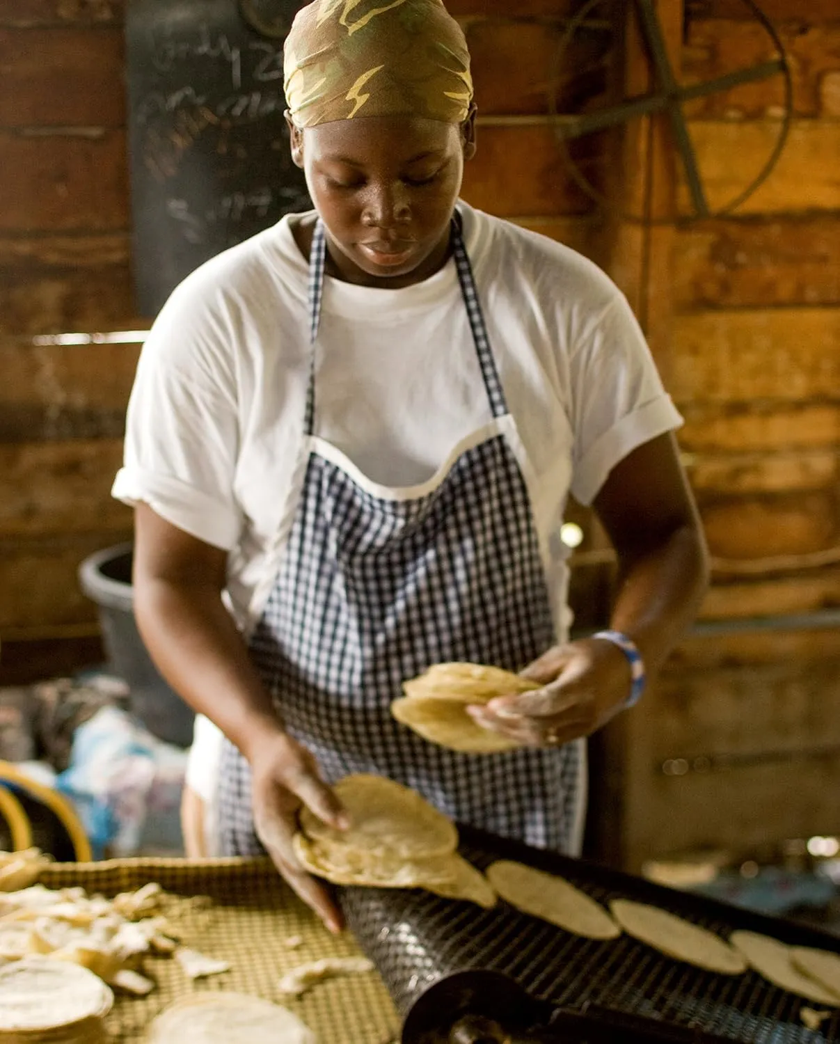 (*NEW ARRIVAL*) (Central American) Tanya McNab. Flavors of Belize: The Cookbook. *Signed*