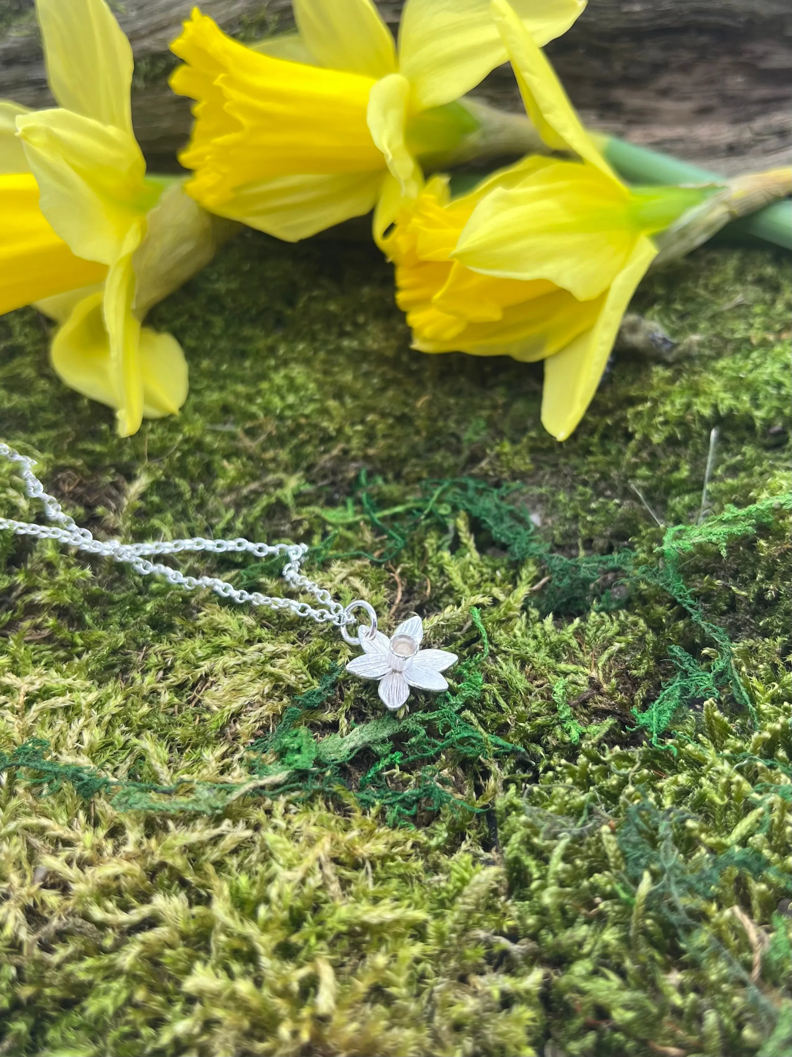 Sterling Silver Small Daffodil Pendant