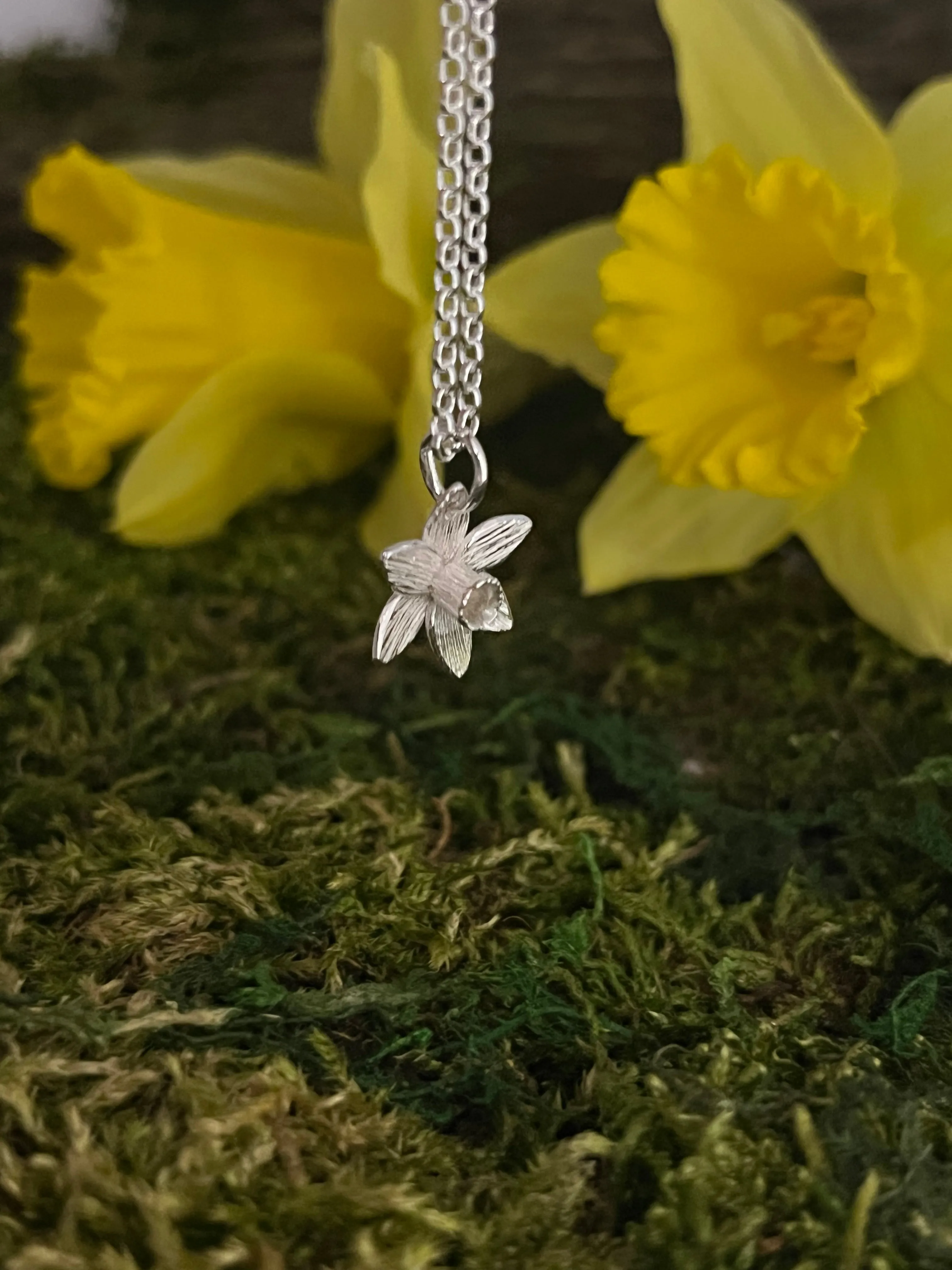 Sterling Silver Small Daffodil Pendant