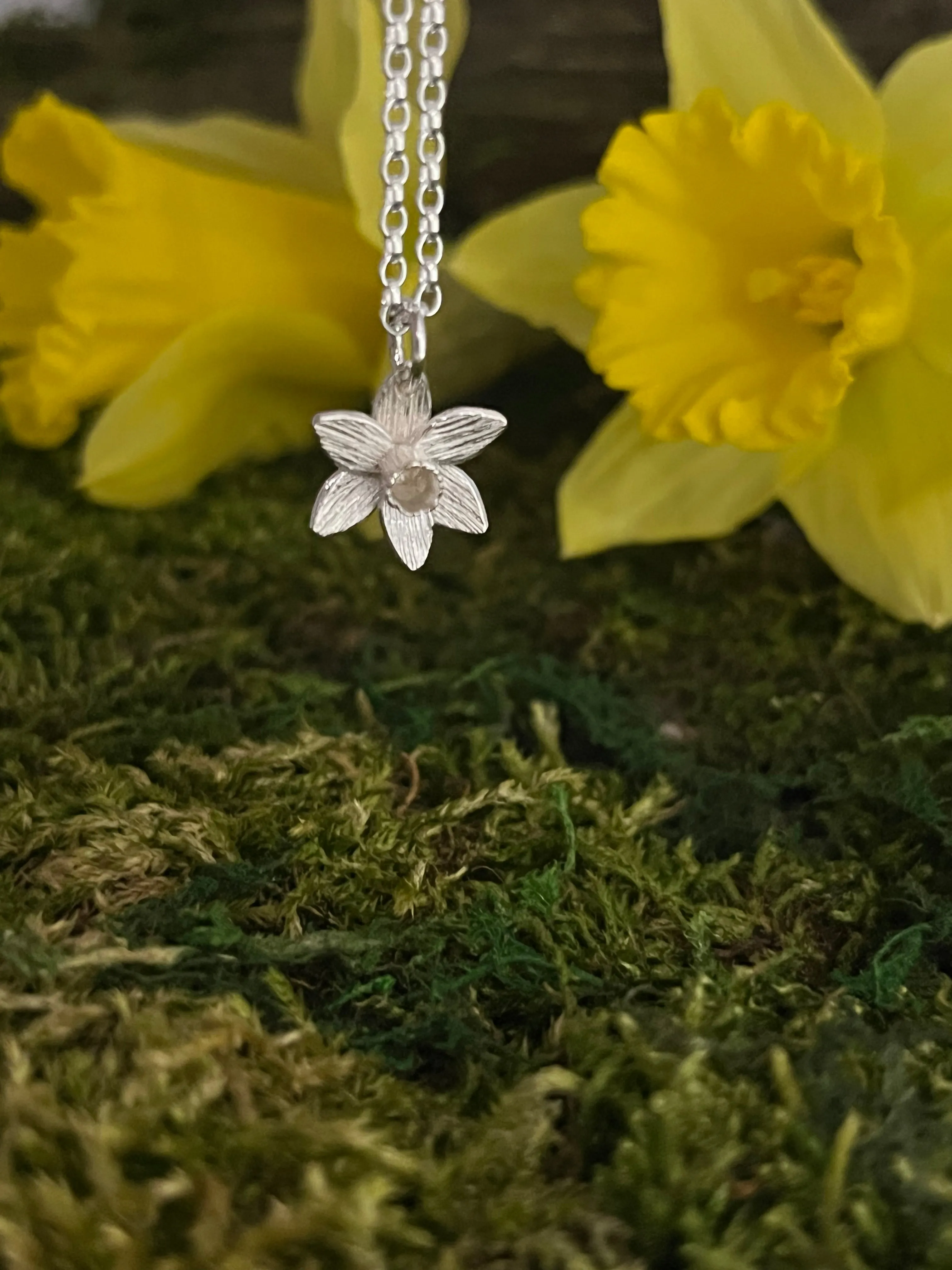 Sterling Silver Small Daffodil Pendant